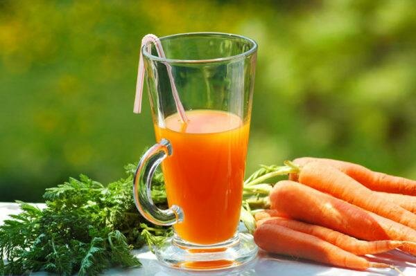 Оптимальная дневная доза морковного фреша, которая принесет организму заметную пользу, составляет 1-2 стакана