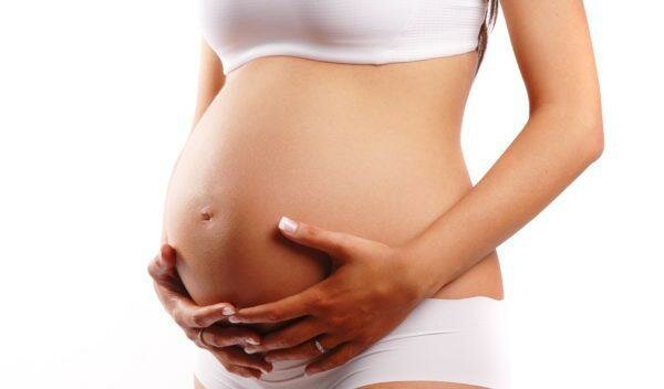 Резь в животе при беременности должна мгновенно насторожить будущую маму